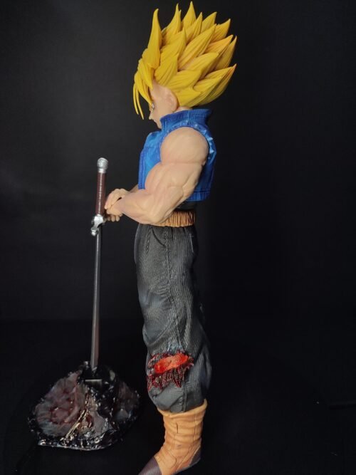 Figura Trunks del futuro con sistema FDS - Dragon Ball