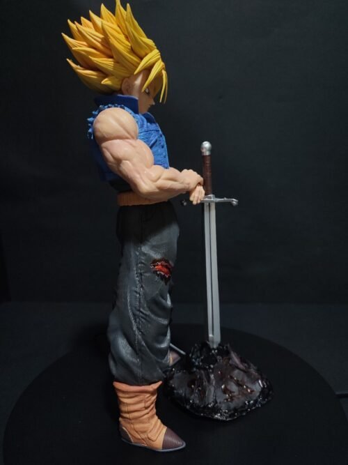 Figura Trunks del futuro con sistema FDS - Dragon Ball