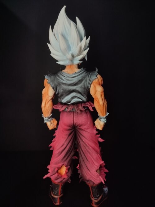 Figura Goku Super Saiyan Ultra instinct  - Dragon Ball