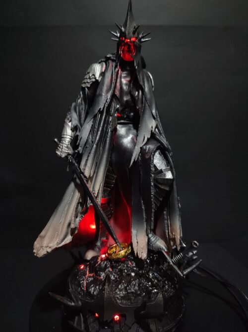 Figura Rey Nazgul con sistema FDS y alumbrado Led - El Señor de los Anillos