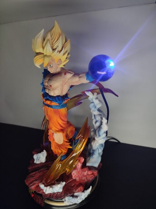 Figura Goku Super Saiyan sobre base con sistema FDS - Dragon Ball